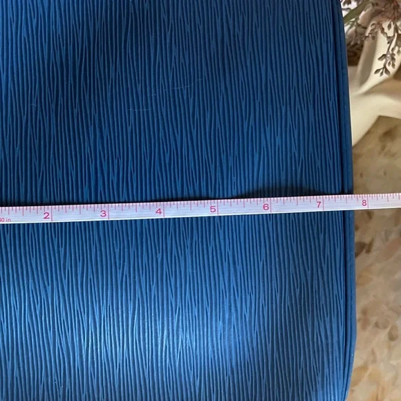 LV Louis Vuitton Epi Leather Noe Bucket Bag GM - Picture 13 of 16